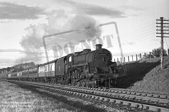 73152 1958c approaching Auchterader