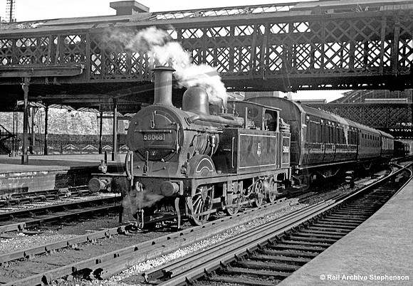 58068 1950s Sheffield Midland station