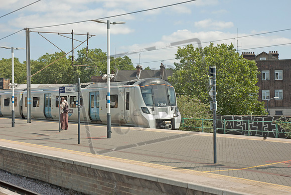 717014 2025-06-16 Finsbury Park