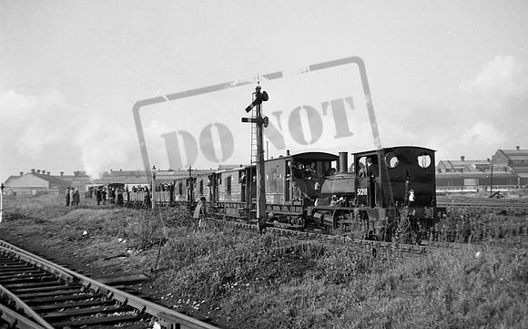 51218 1967-05-21 RVRS-LCGB Trafford Park railtour where-ROneg-1612-485-050