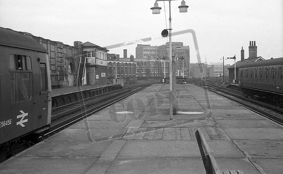DMU E56456 1970c London Broad Street