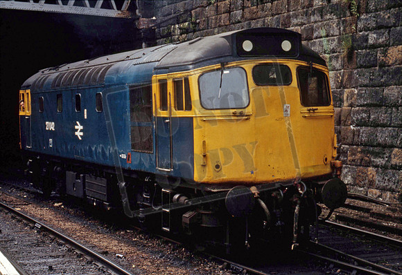 27042 1982 Glasgow Queen Street