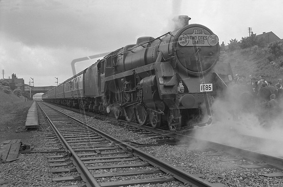 73069 1968-06-23 Hindley North