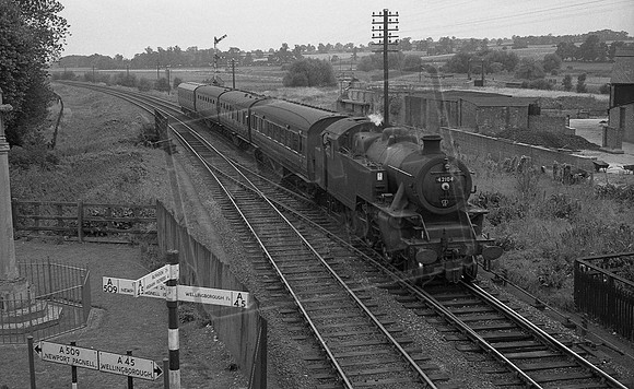 42104 1961-08-20 Wellingborough London Road