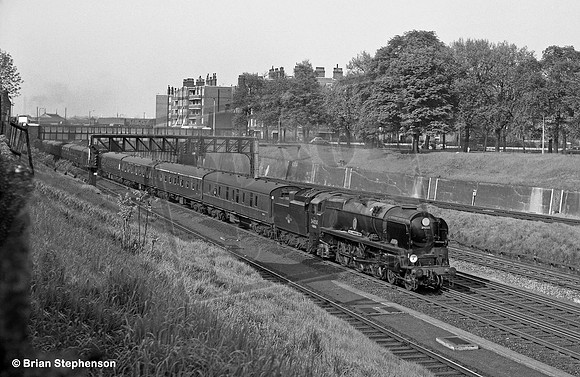 34050 1964-05-16 Clapham Junction