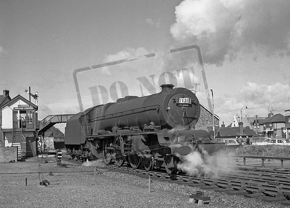 46206 1960s Llandudno Junction Crossing