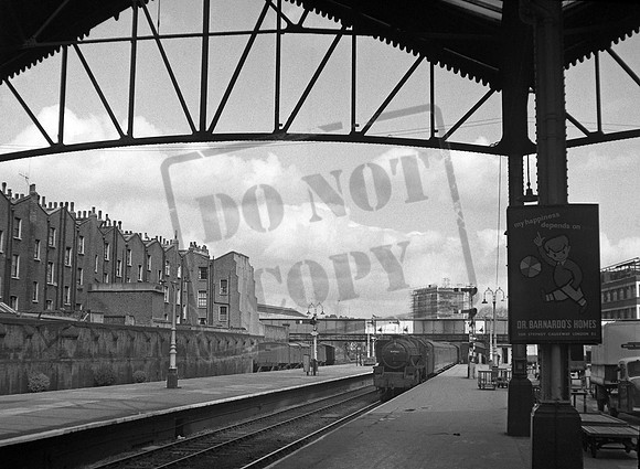 44932 1962-05-18 London Marylebone
