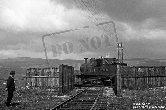 10899 1945-05-26 Garsdale