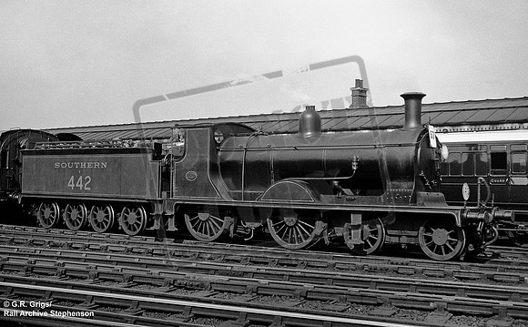 E442 1931-08 Clapham Junction