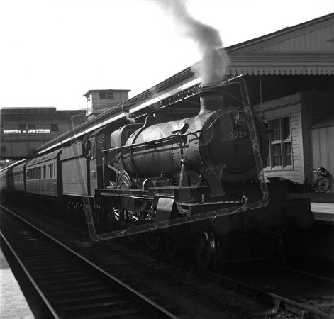 6829 1950s Newton Abbot
