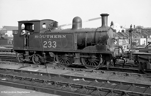 E233 1930c Clapham Junction