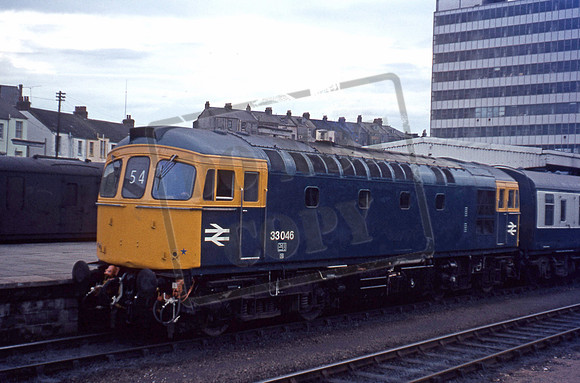 33046 1975 Plymouth