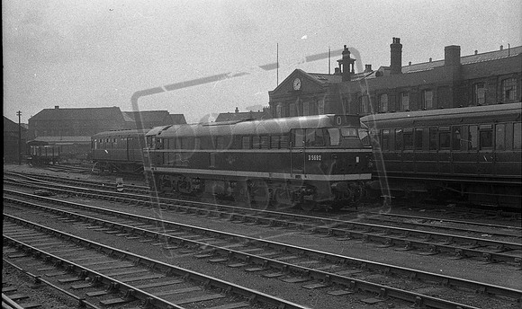 D5692 1960 Doncaster-ROneg036