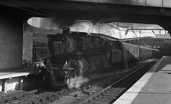 43018 1965 Euston