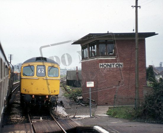 33014 1975 Honiton