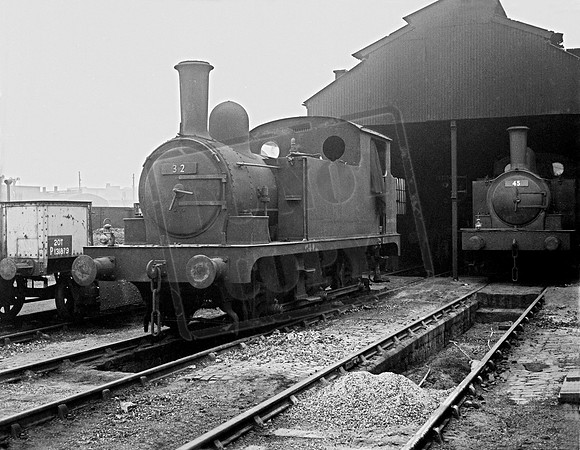 Dept 32 1960-03-05 Stratford works shed