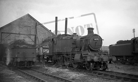 4171 1950s Stourbridge Junction shed.