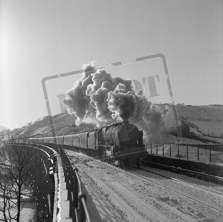 45545 1963-01 Saddleworth viaduct