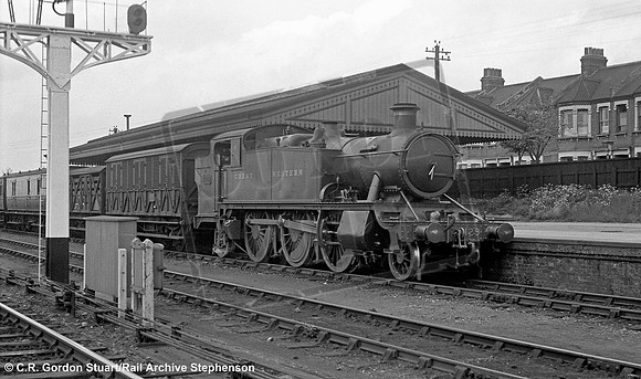 6129 1930s West Ealing