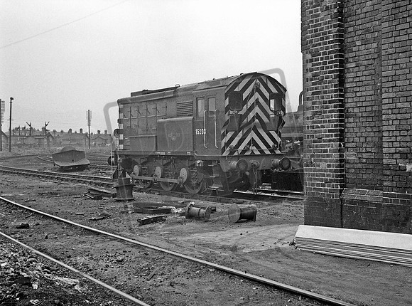15203 1960c Eastleigh shed