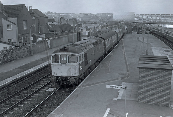 33019 1983-04-17 Stapleton Road