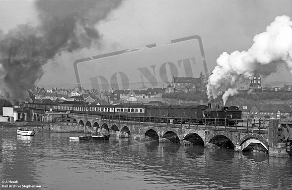 31069 1956-03-17 Folkestone Harbour