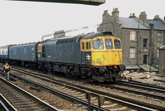 33044 1980-01-18 Wandsworth Road