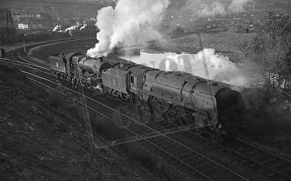 70024 + Castle 1956-05-01 Laira-ROneg-PK1-196