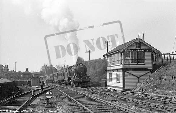 61844 1954c Sutton in Ashfield Central