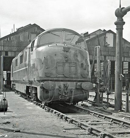 D805 1960-07-02 Laira