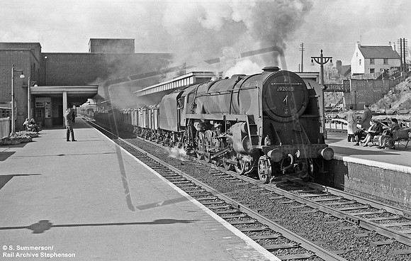 92085 1959-04 Luton