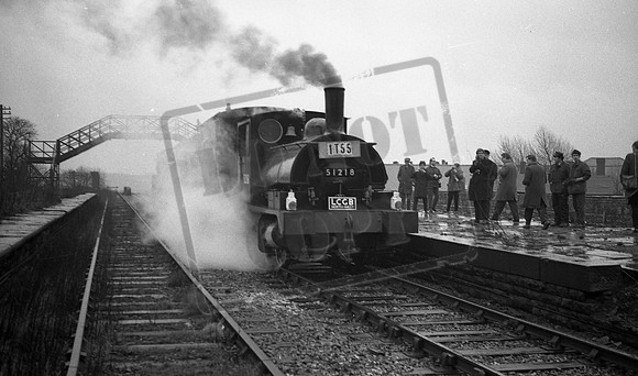 51218 1967-02-19 Wardleworth station LCGB LYR Pug railtour-ROneg-1612-488-083