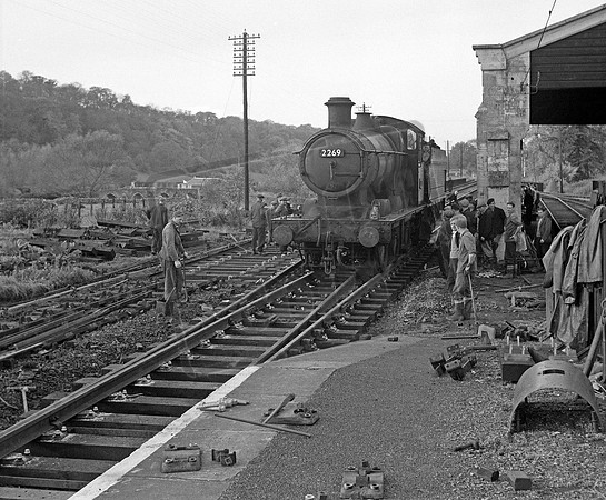2269 1955-11 Bradford on Avon