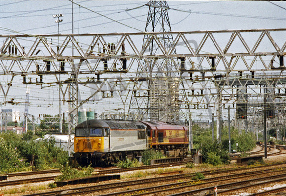 56133 2003-06-25 Bromley by Bow