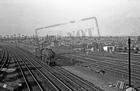 61074 1950s Hornsey