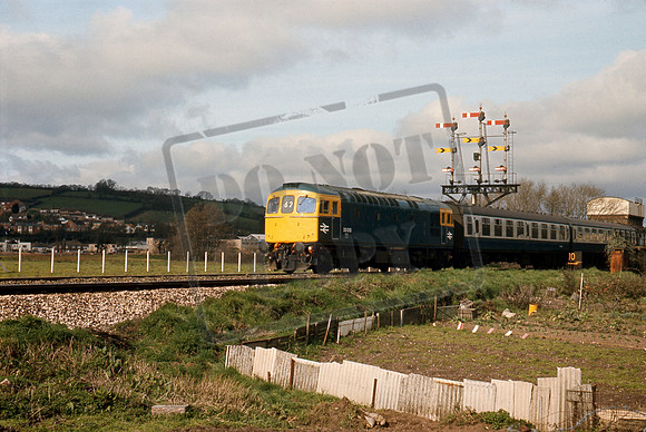 33013 1977-03-05 Exeter