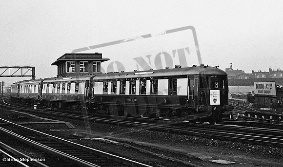 EMU 3053 1964-04-04 Clapham Junction