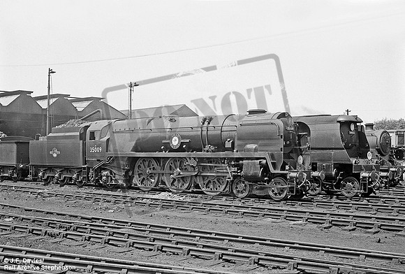 35009 1957-06-16 Salisbury shed