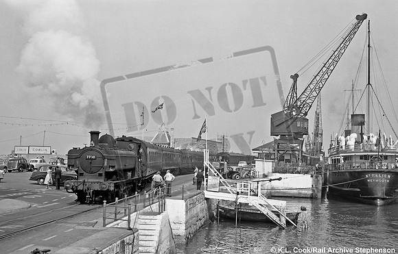 7780 1959-06-19 Weymouth Quay