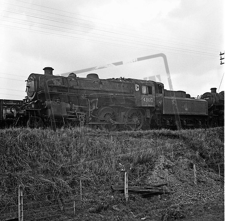 43102 1967-03-31 Wards scrapyard, Beighton