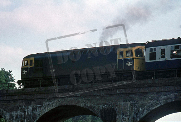 33017 1975 Exeter