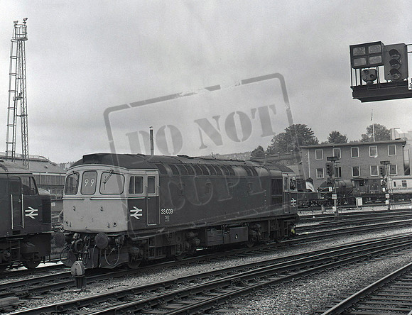 33039 1982-09 Bristol TM