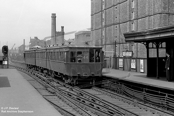 LOR 44 1956-05-14 Clarence Dock