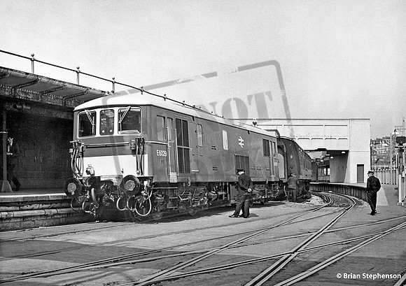 E6029 1966-05-15 Folkestone Harbour