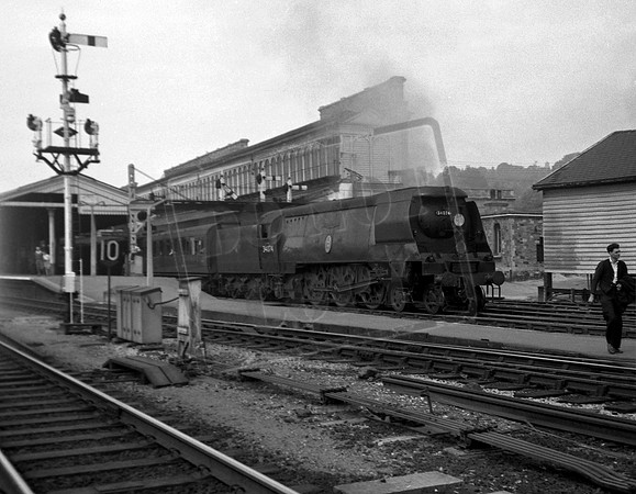 34074 1960s Exeter St Davids