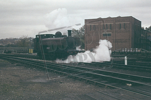 L94 7752 1960s Neasden