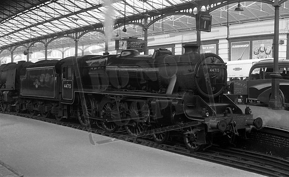44715 1960s London Euston