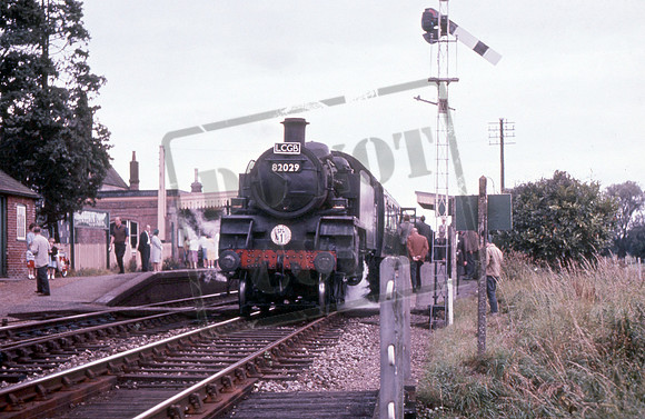 82029 1964-09-06 Horsebridge