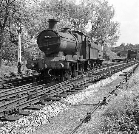 2268 1956-05-26 Bradford on Avon