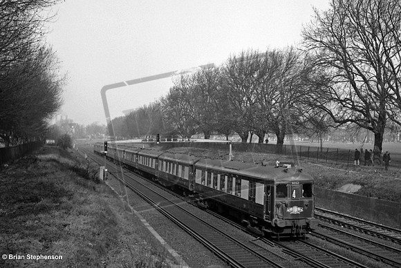 EMU 3052 1965-02-14 Wandsworth Common